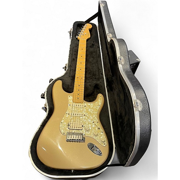 Used Fender American Standard Stratocaster Champagne Solid Body Electric Guitar