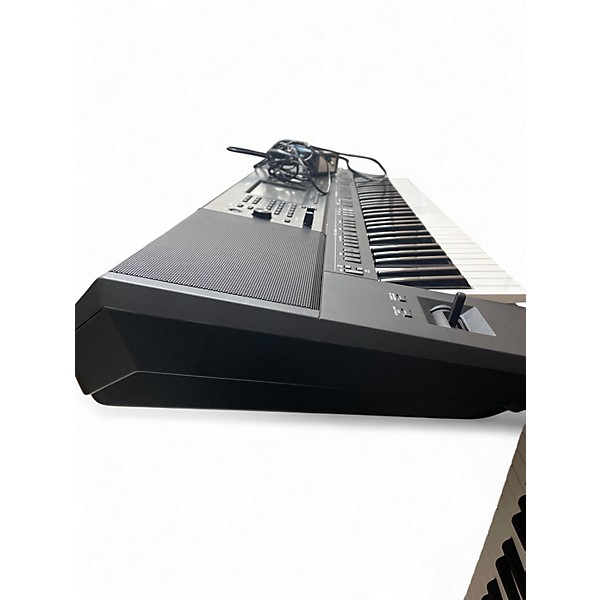 Used Yamaha PSRSX700 Arranger Keyboard