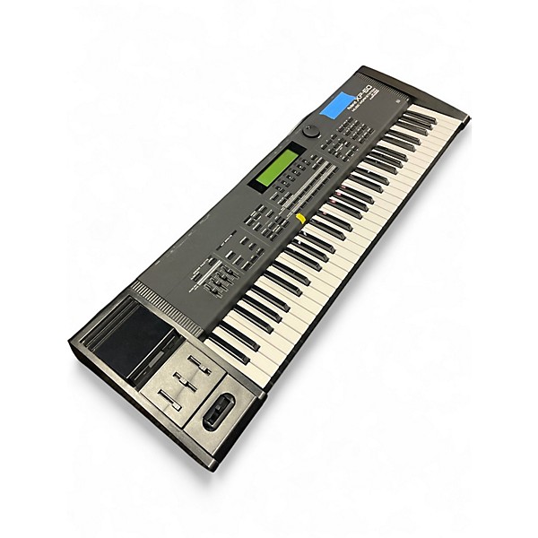 Used Roland xp60 Keyboard Workstation