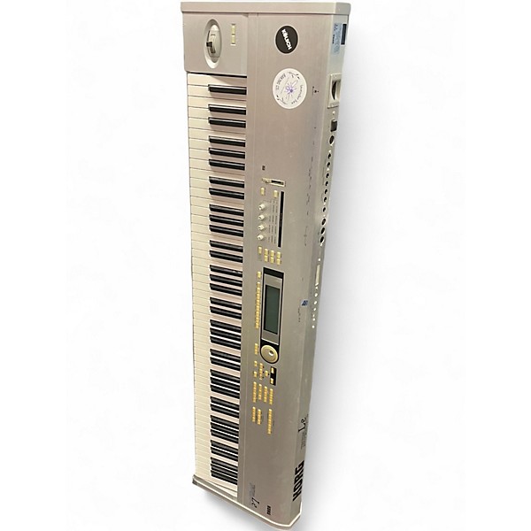 Used KORG Triton Le 88 Key Keyboard Workstation