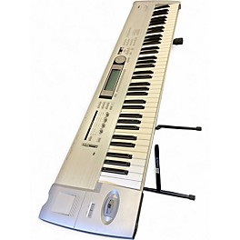 Used KORG Triton Le 88 Key Keyboard Workstation