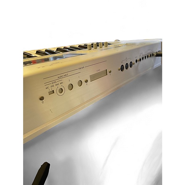 Used KORG Triton Le 88 Key Keyboard Workstation