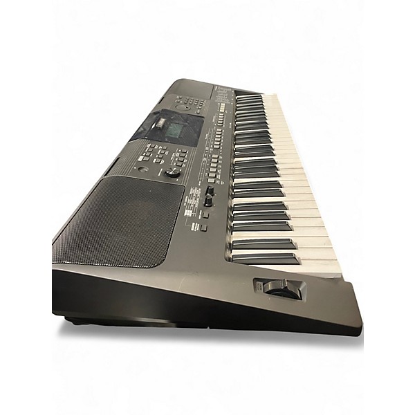 Used Yamaha PSRE463 61 key Portable Keyboard