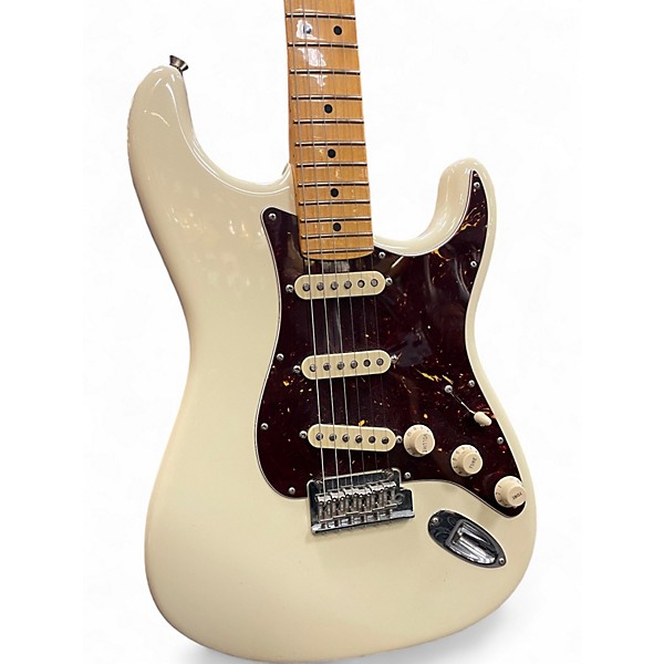 Used 2022 Fender American Professional II Stratocaster Olympic White Solid Body Electric Guitar