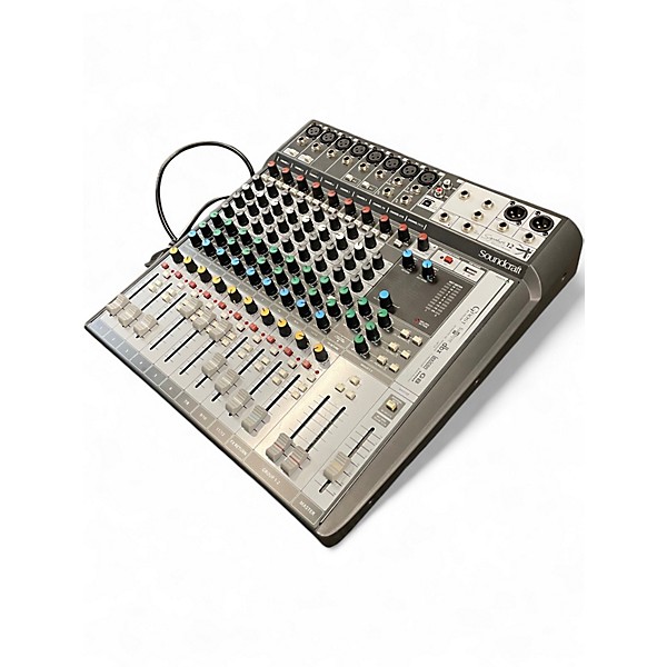 Used Soundcraft SIGNITURE 12  Powered Mixer