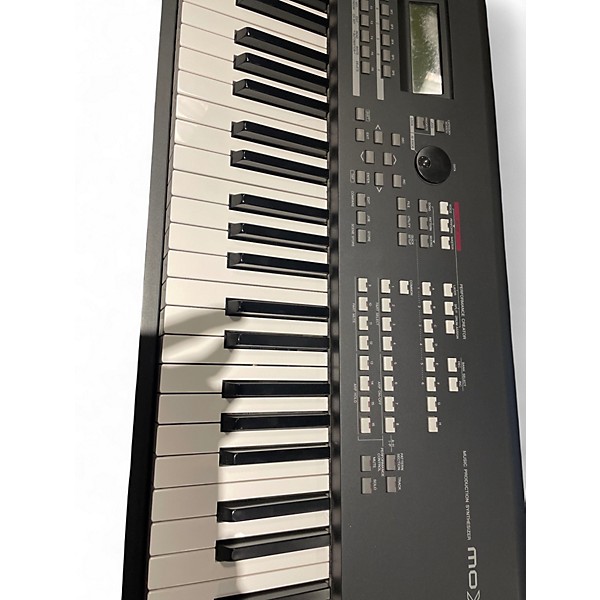 Used Yamaha MOXF8 88 Key Keyboard Workstation