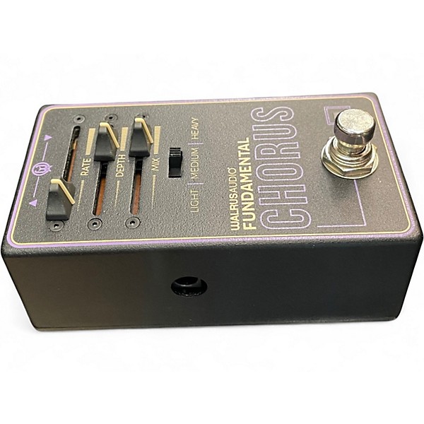 Used Walrus Audio FUNDAMENTAL CHORUS Effect Pedal