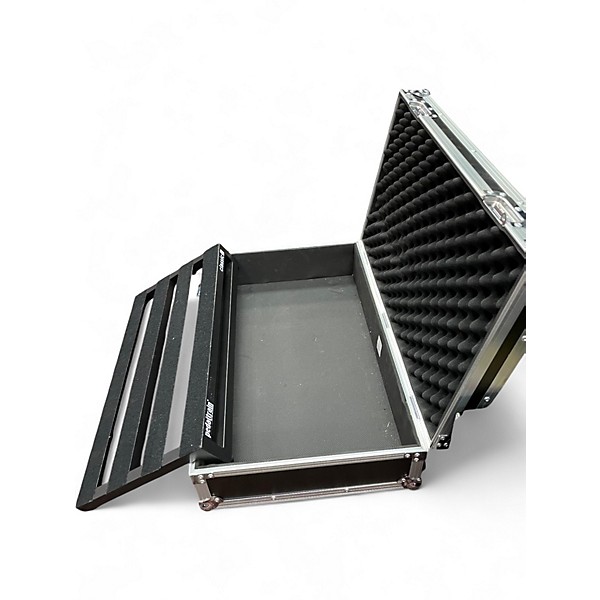 Used Pedaltrain PT PRO W/CASE Pedal Board