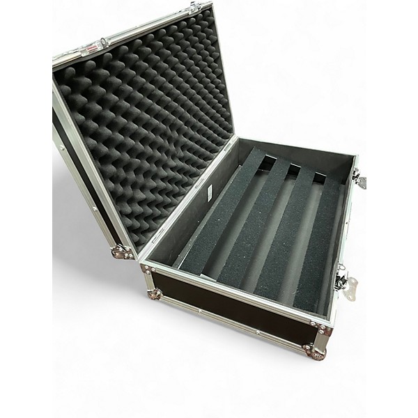 Used Pedaltrain PT PRO W/CASE Pedal Board