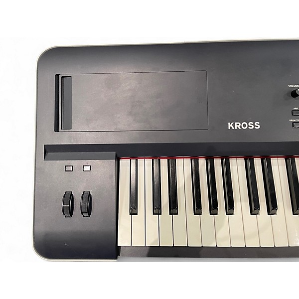 Used KORG KROSS 2 88 KEY Keyboard Workstation