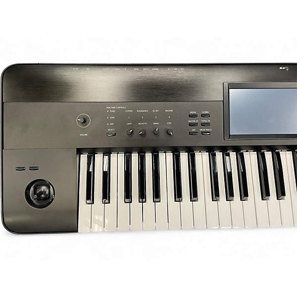 Used KORG Krome 61 Key Keyboard Workstation