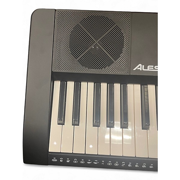 Used Alesis BRAVO 61 Portable Keyboard