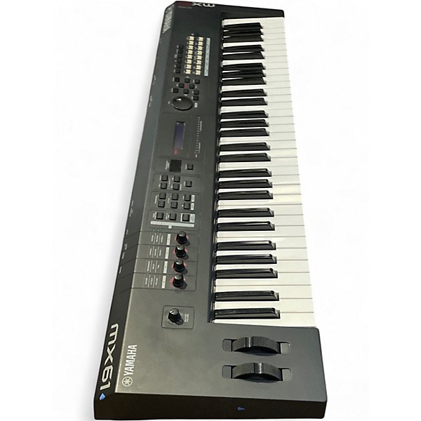 Used Yamaha MX61 61 Key Keyboard Workstation