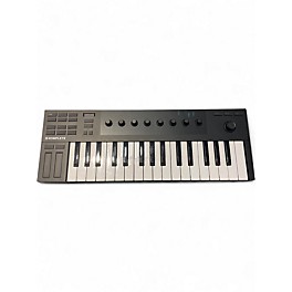 Used Native Instruments M32 Komplete Kontrol Keyboard Workstation