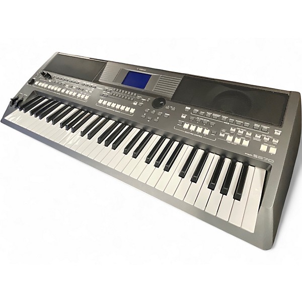 Used Yamaha PSRS670 Arranger Keyboard
