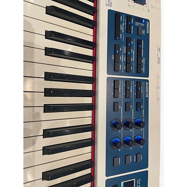 Used Dexibell VIVO S9 Keyboard Workstation