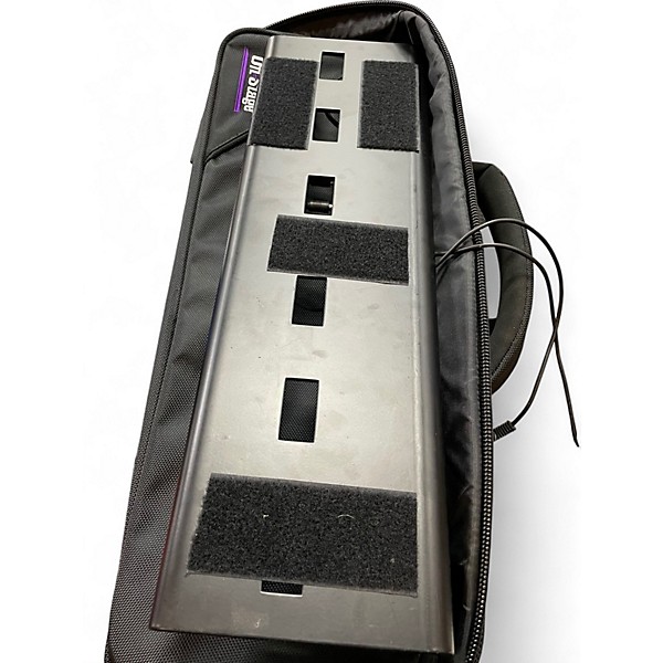 Used On-Stage gpb2000 Pedal Board