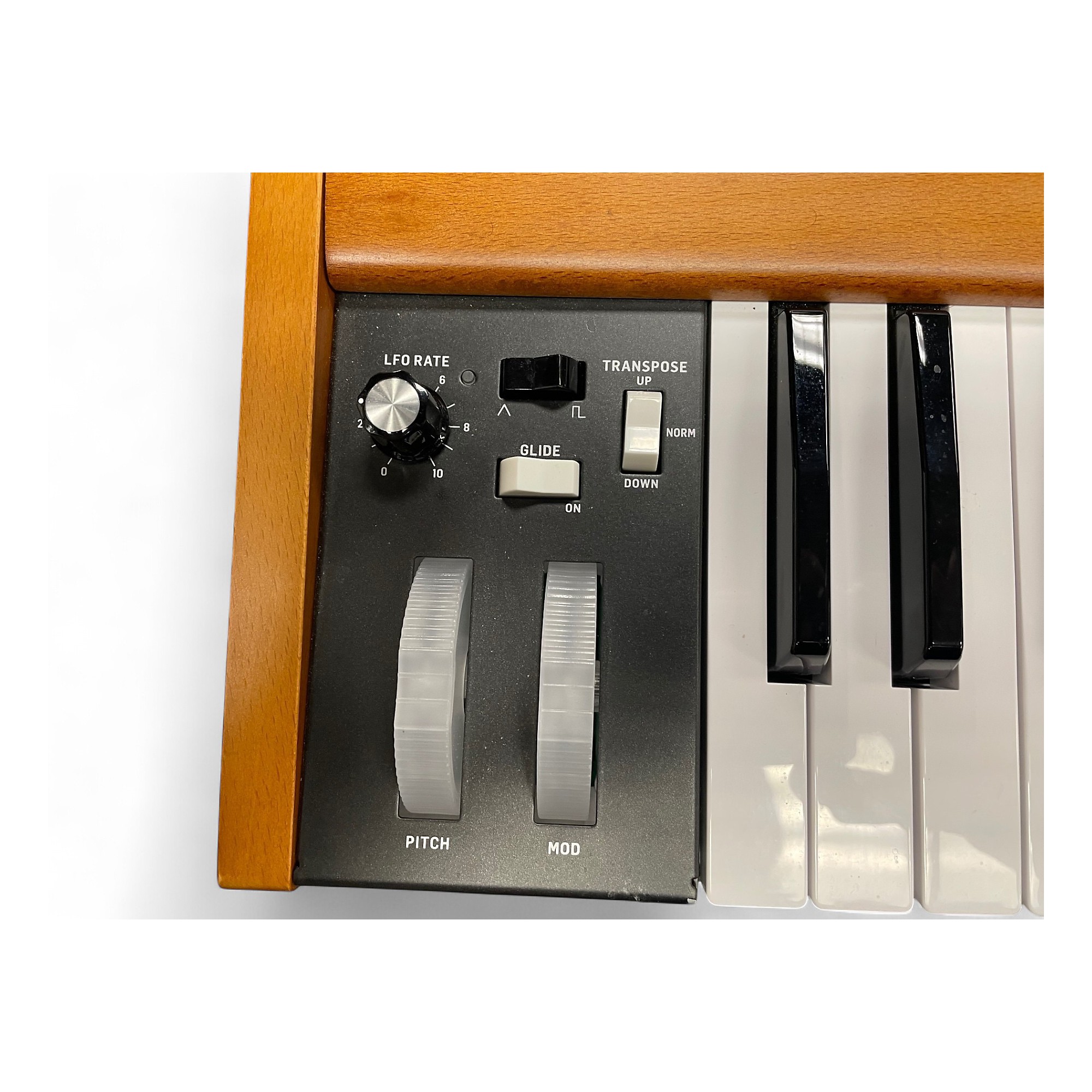 Used Behringer Poly D Synthesizer | Guitar Center