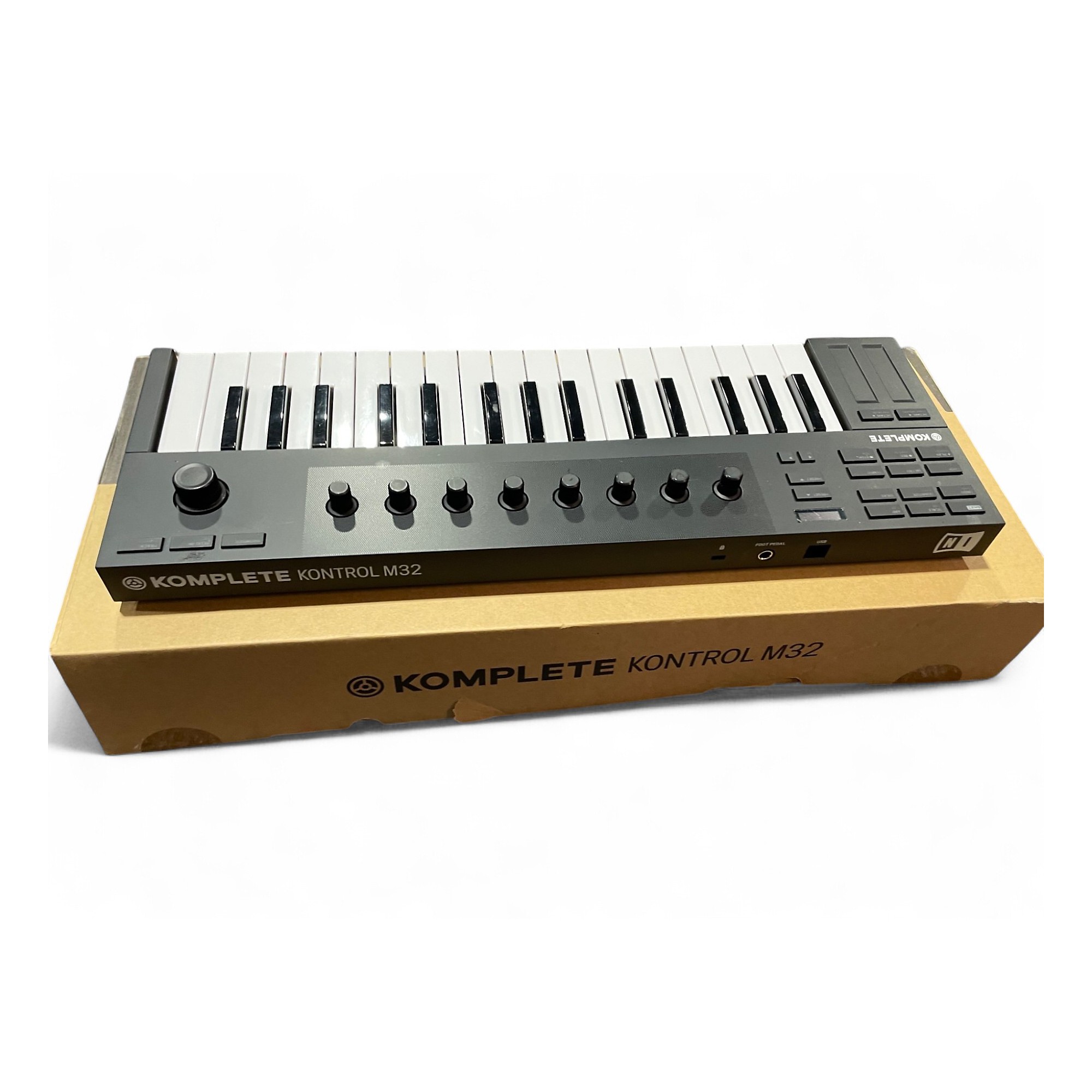 Used Native Instruments kontrol m32 | Guitar Center