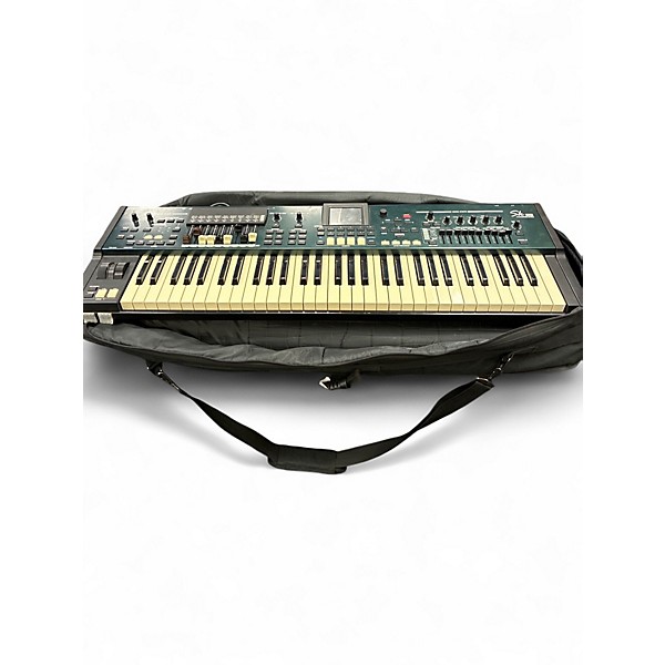 Used Hammond SK Pro 61 Keyboard Workstation