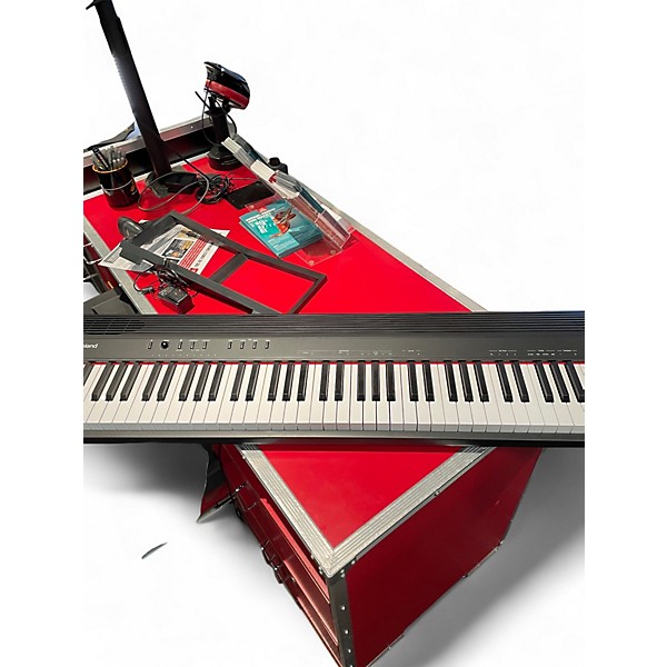 Used Roland go88 Portable Keyboard
