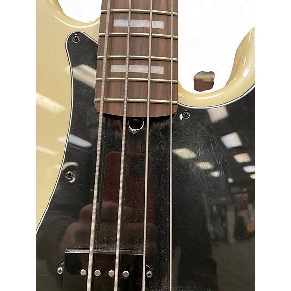 Used Fender Duff McKagan Signature Bass Olympic White Electric Bass Guitar
