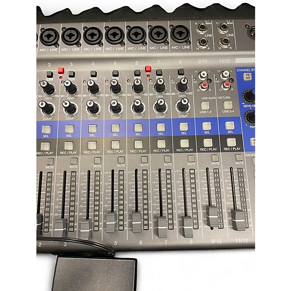 Used Zoom LIVETRAK L12 Digital Mixer