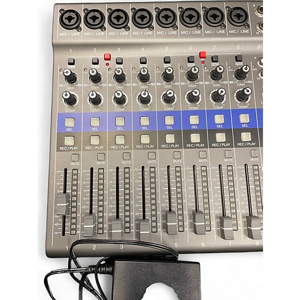 Used Zoom LIVETRAK L12 Digital Mixer