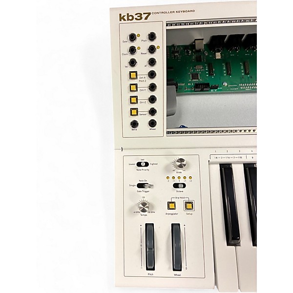 Used Waldorf kb37 controller keyboard Synthesizer