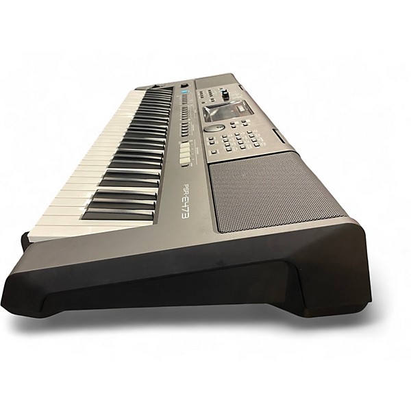 Used Yamaha PSRE473 61 Key Portable Keyboard
