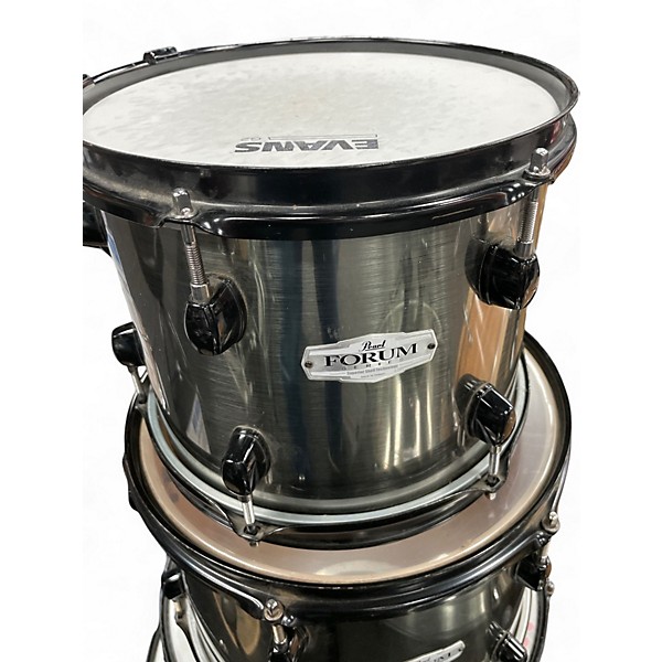 Used Pearl 5 Piece Forum Silver Drum Kit