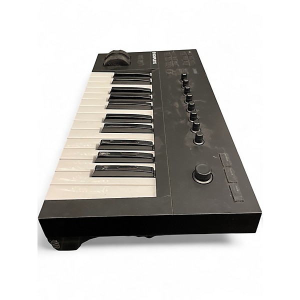 Used Native Instruments Komplete Kontrol A25 MIDI Controller