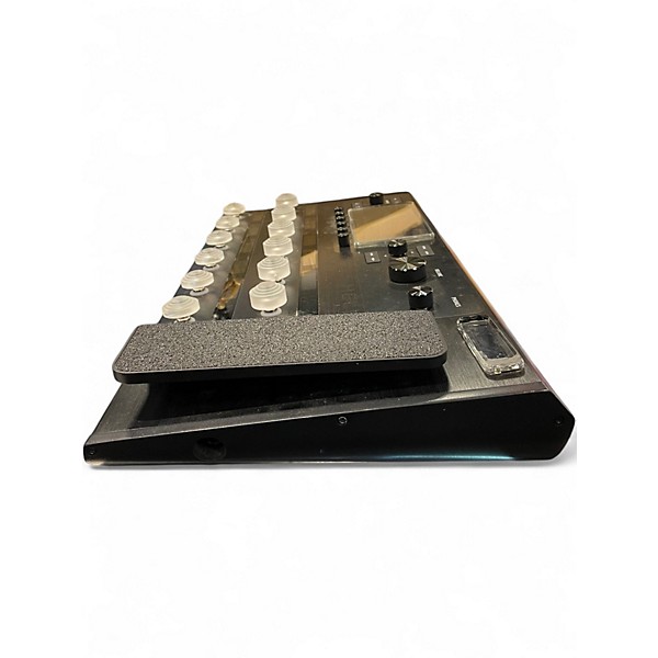 Used Line 6 Helix Effect Processor