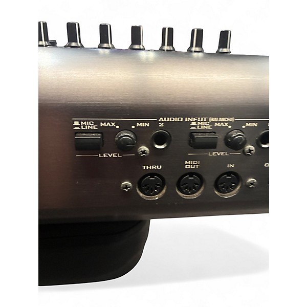 Used KORG Kronos X61 61 Key Keyboard Workstation