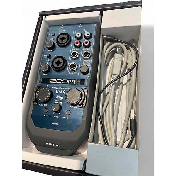 Used Zoom U-44 Audio Interface
