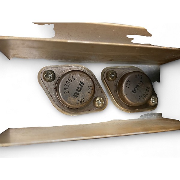 Used Carvin B2000 125W Bass Amp Head