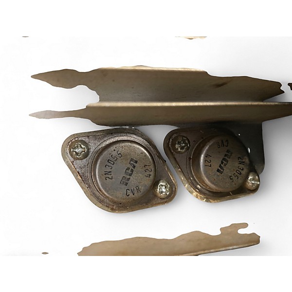 Used Carvin B2000 125W Bass Amp Head