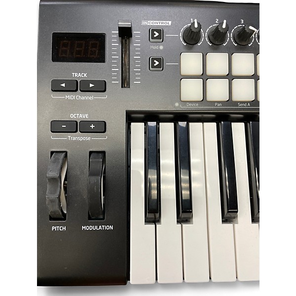 Used Novation launchkey25