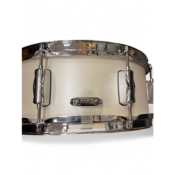 Used Pearl 14X5.5 decade maple White Drum