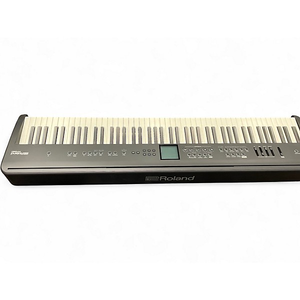 Used Roland FPE50 Keyboard Workstation