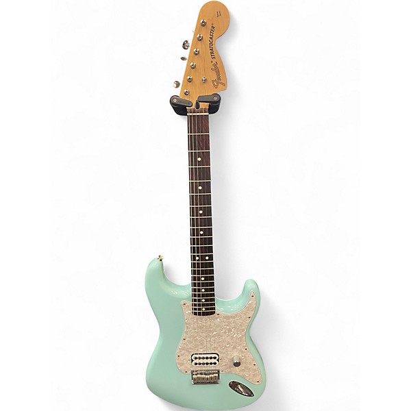 Used Fender Tom Delonge Signature Stratocaster Daphne Blue Solid Body Electric Guitar