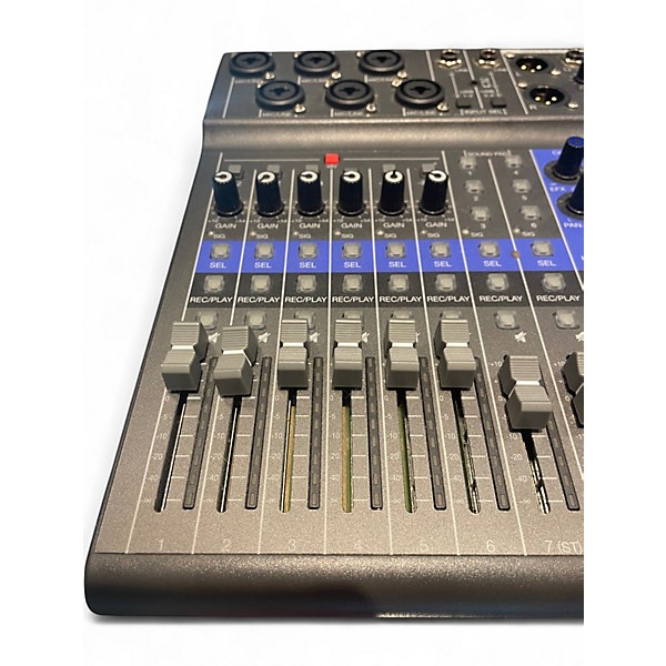 Used Zoom LiveTrak L-8 Powered Mixer