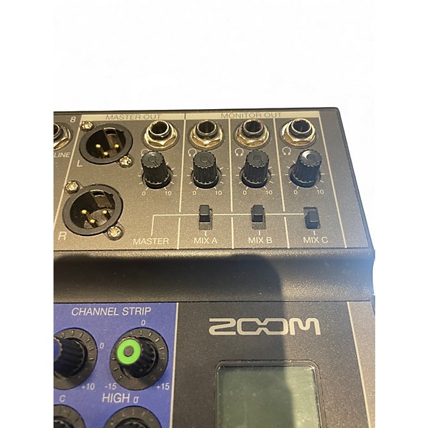 Used Zoom LiveTrak L-8 Powered Mixer