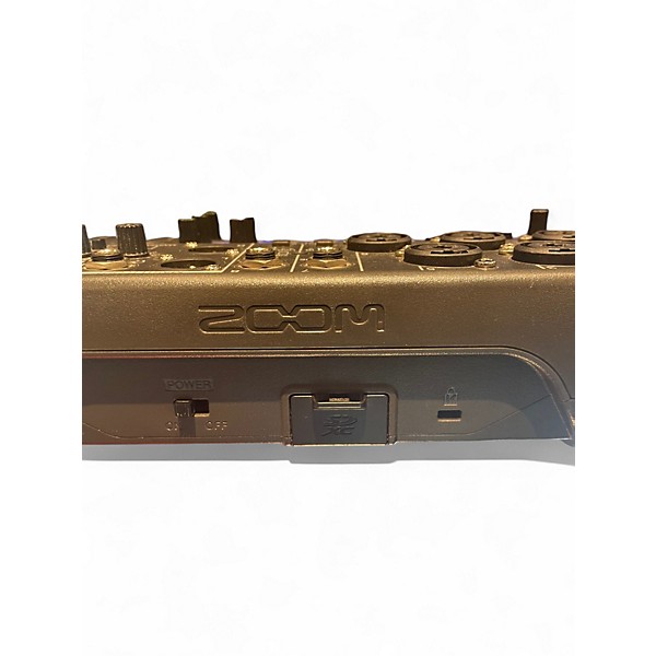 Used Zoom LiveTrak L-8 Powered Mixer