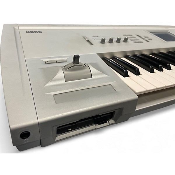 Used KORG TRITON 61 KEY Keyboard Workstation