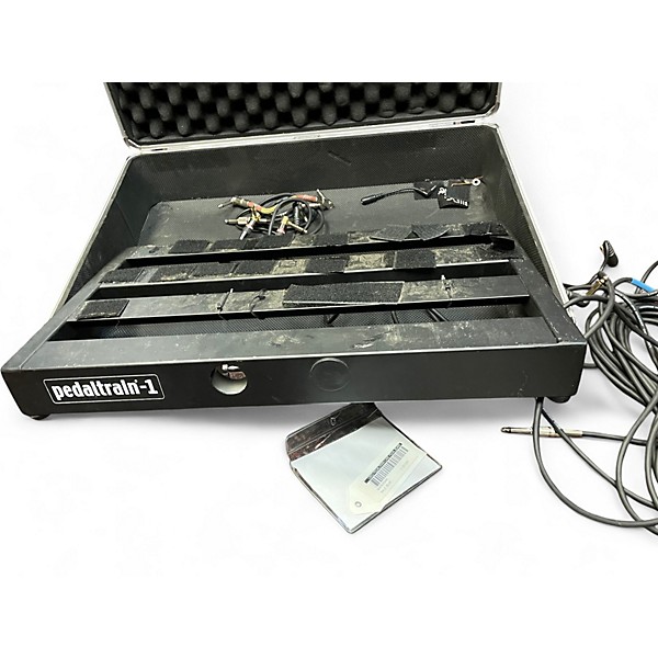 Used Pedaltrain CASE Pedal Board