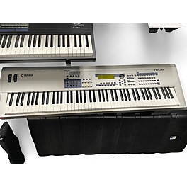 Used Yamaha MO8 88 Key Keyboard Workstation