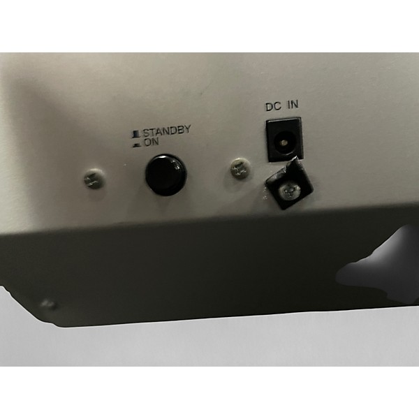 Used Yamaha MO8 88 Key Keyboard Workstation