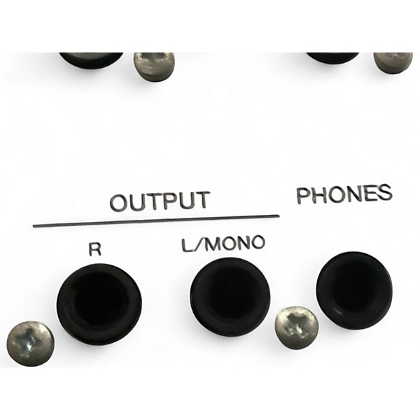 Used Yamaha MO8 88 Key Keyboard Workstation