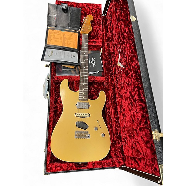 Used Fender CUSTOM SHOP JOURNEYMAN HST Gold Solid Body Electric Guitar